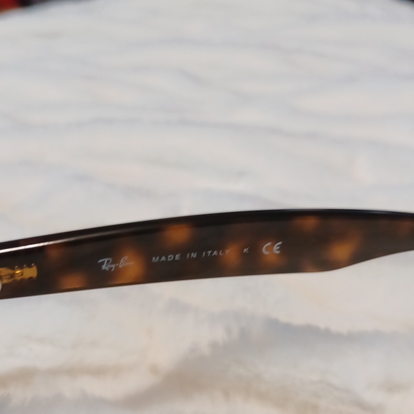 Ray Ban Wayfarer sunglasses - Picture 3 of 4